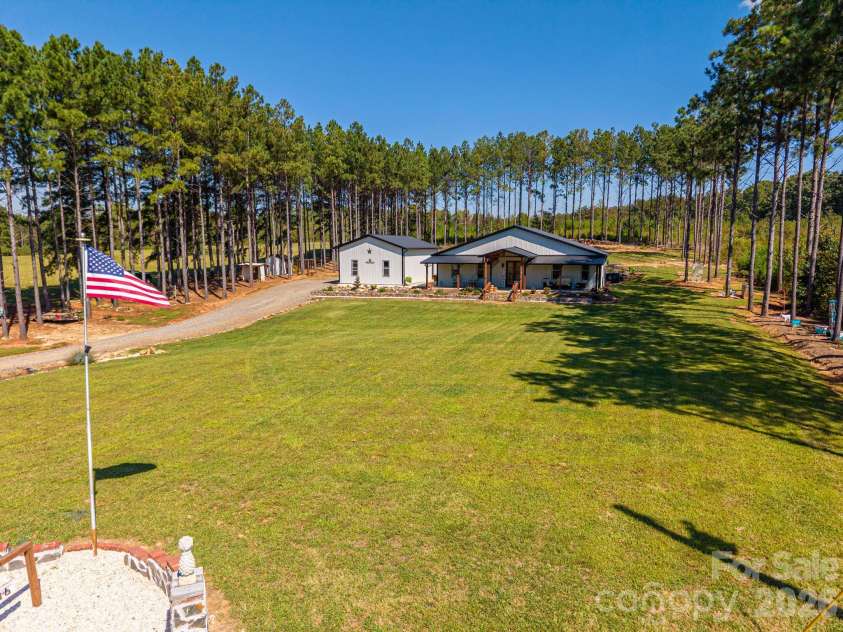 136 Sellers Road, Kings Mountain, NC 28086.  MLS# CAR4429101, YatesRealty ID 54934. Front yard
