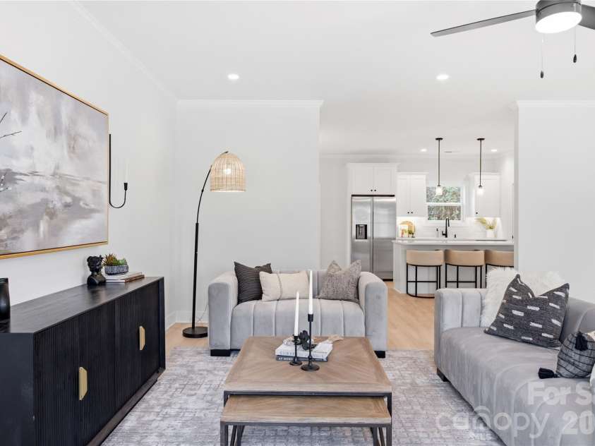 3628 Glenwood Drive, Charlotte, NC 28208.  MLS# CAR4424579, YatesRealty ID 54942. Representation