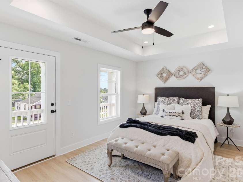3628 Glenwood Drive, Charlotte, NC 28208.  MLS# CAR4424579, YatesRealty ID 54942. Representation
