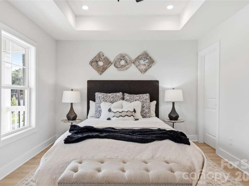 3628 Glenwood Drive, Charlotte, NC 28208.  MLS# CAR4424579, YatesRealty ID 54942. Representation