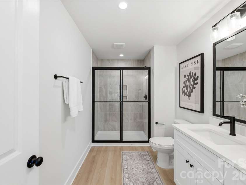 3628 Glenwood Drive, Charlotte, NC 28208.  MLS# CAR4424579, YatesRealty ID 54942. Representation