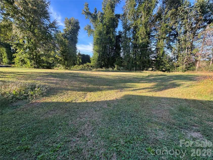 193 Bevis Lane, Statesville, NC 28677.  MLS# CAR4425147, YatesRealty ID 54944. Backyard