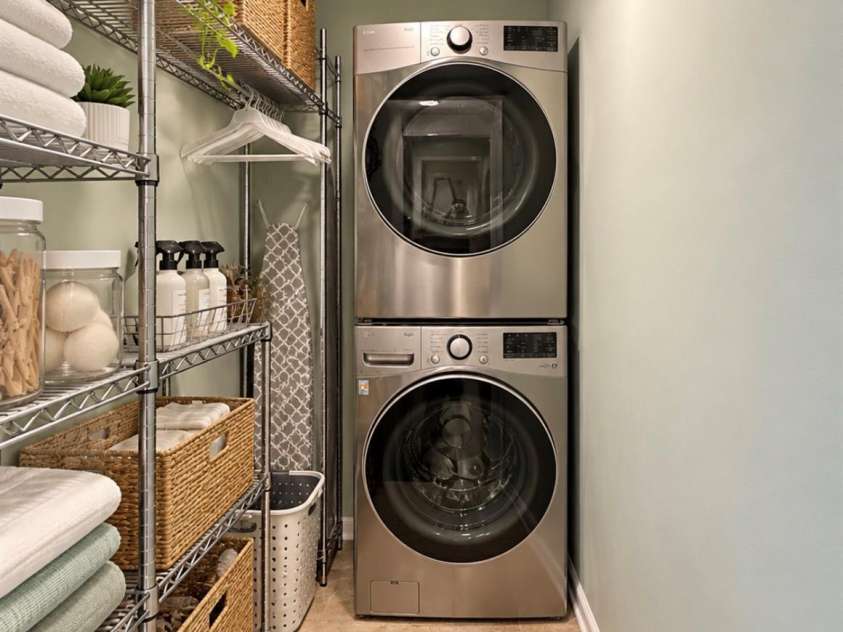 193 Bevis Lane, Statesville, NC 28677.  MLS# CAR4425147, YatesRealty ID 54944. Laundry room