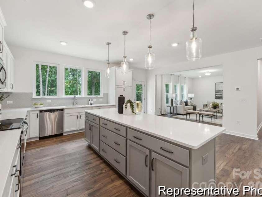 10417 Lakeshore Drive, Lancaster, SC 29720.  MLS# CAR4431779, YatesRealty ID 54947. 