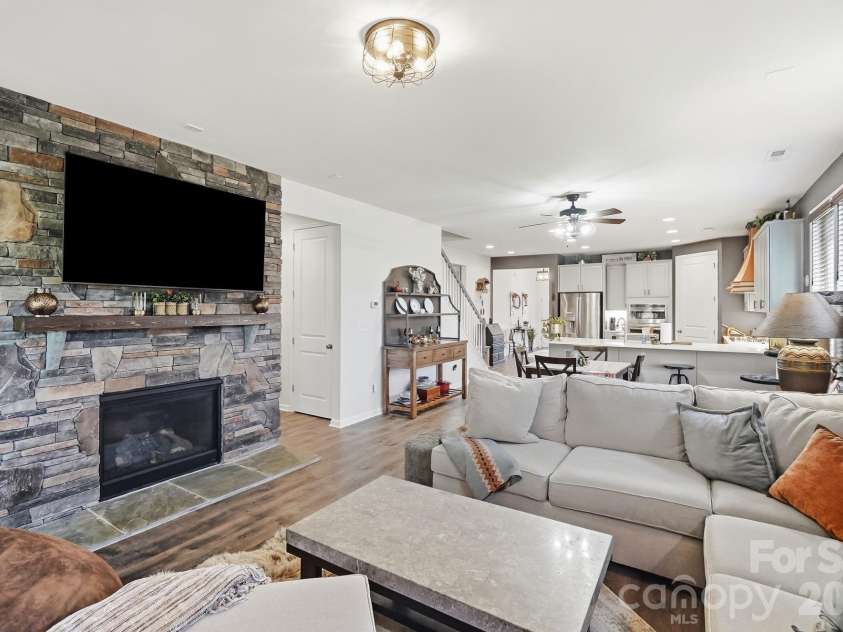 2004 Folkstone Lane, Lancaster, SC 29720.  MLS# CAR4431522, YatesRealty ID 54948. 