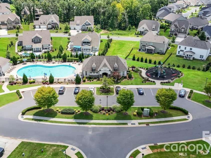 2004 Folkstone Lane, Lancaster, SC 29720.  MLS# CAR4431522, YatesRealty ID 54948. 