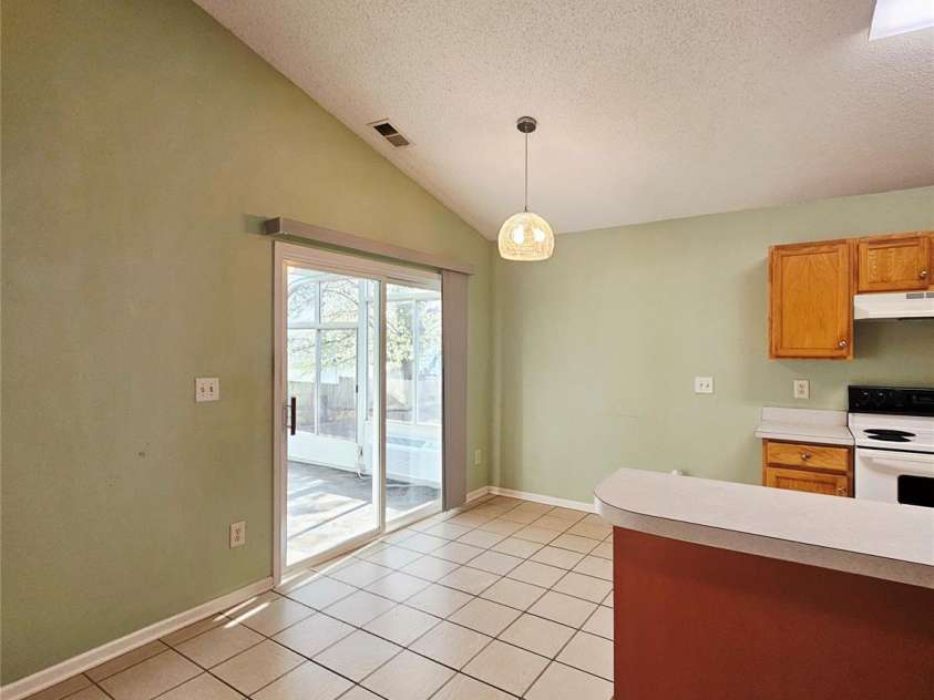 3308 Covelo Court, Charlotte, NC 28262.  MLS# CAR4355252, YatesRealty ID 5495. Dining area