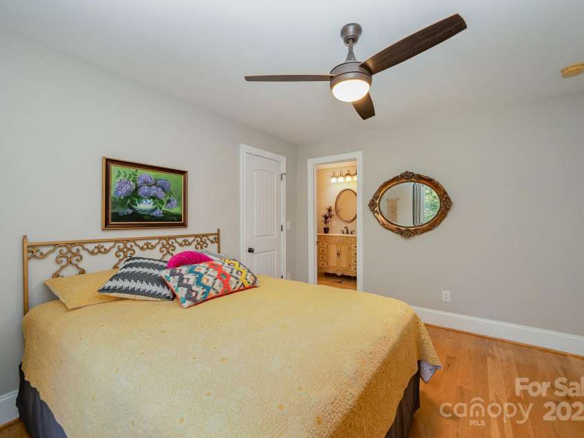 7029 Pebble Bay Drive, Denver, NC 28037.  MLS# CAR4192335, YatesRealty ID 5495. Another upstairs bedroom with private bath, perfect for guests!