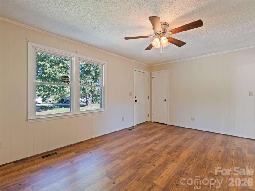 1188 Eastbrook Drive, Hendersonville, NC 28720.  MLS# CAR4428470, YatesRealty ID 54957. 