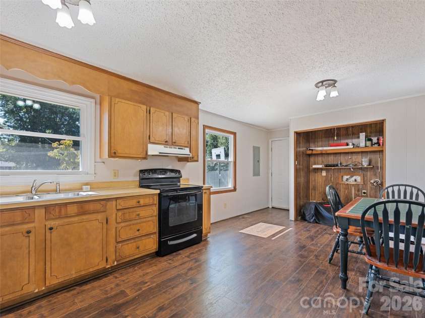 1188 Eastbrook Drive, Hendersonville, NC 28720.  MLS# CAR4428470, YatesRealty ID 54957. 