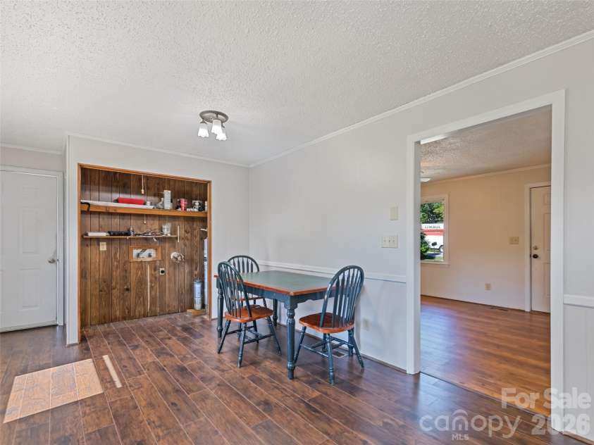 1188 Eastbrook Drive, Hendersonville, NC 28720.  MLS# CAR4428470, YatesRealty ID 54957. 