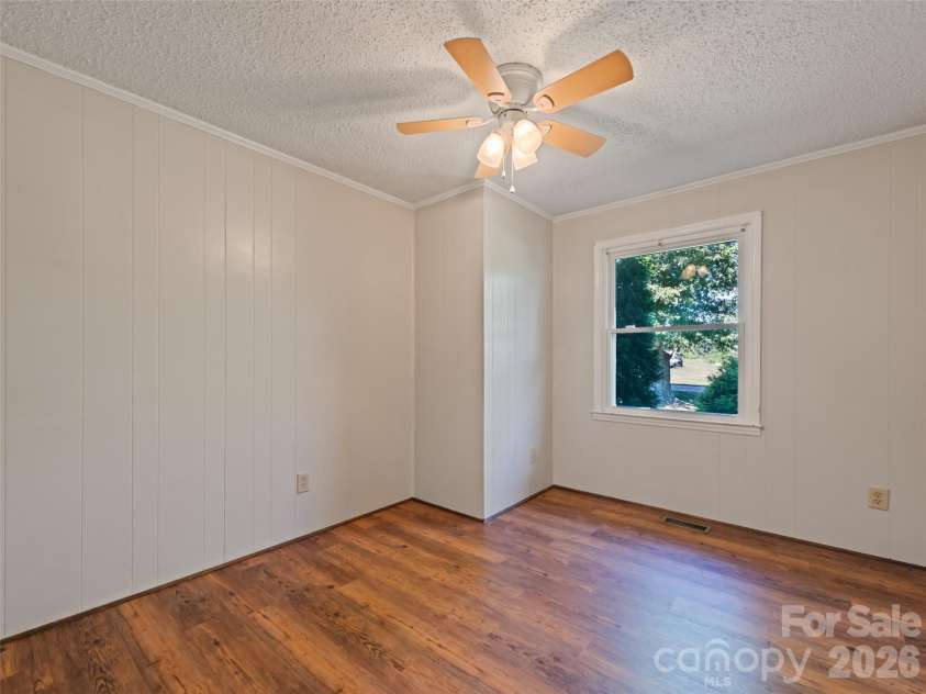 1188 Eastbrook Drive, Hendersonville, NC 28720.  MLS# CAR4428470, YatesRealty ID 54957. 