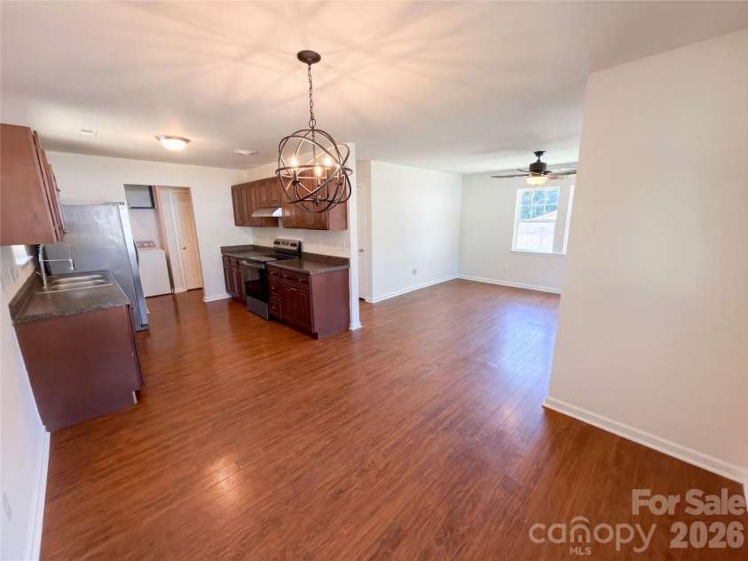 413 Greenwood Drive, Charlotte, NC 28217.  MLS# CAR4431801, YatesRealty ID 54958. 