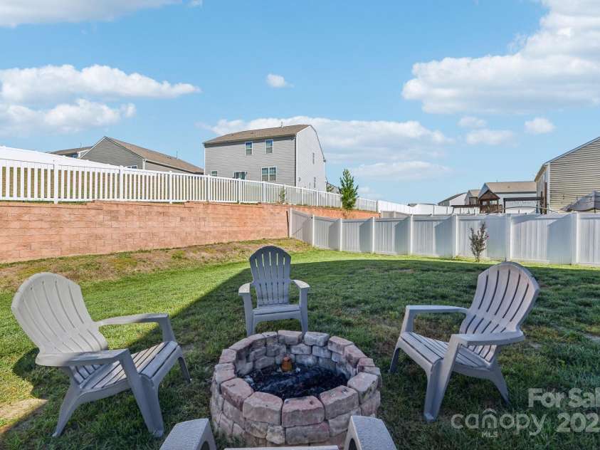 107 Gray Willow Street, Mooresville, NC 28117.  MLS# CAR4127070, YatesRealty ID 5496. 