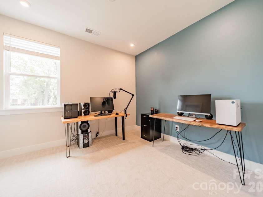 2025 Evolve Way, Charlotte, NC 28205.  MLS# CAR4355059, YatesRealty ID 5496. 2nd Bedroom
