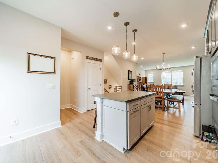 2025 Evolve Way, Charlotte, NC 28205.  MLS# CAR4355059, YatesRealty ID 5496. Kitchen
