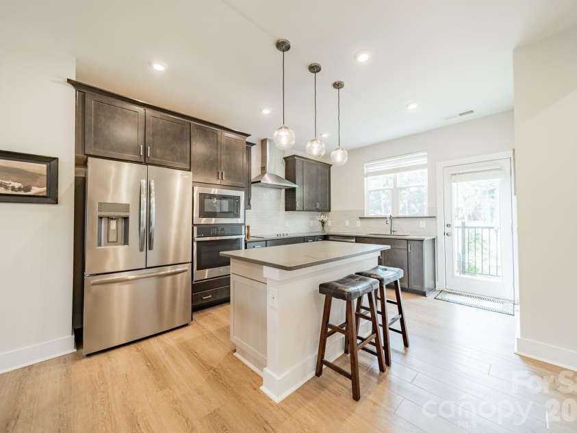 2025 Evolve Way, Charlotte, NC 28205.  MLS# CAR4355059, YatesRealty ID 5496. Kitchen