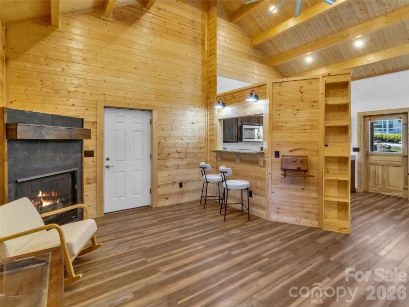 200 Linsonwood Ridge, Waynesville, NC 28786.  MLS# CAR4431585, YatesRealty ID 54960. 