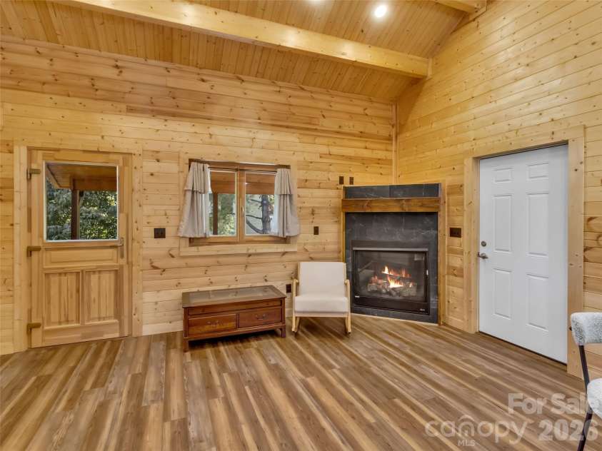 200 Linsonwood Ridge, Waynesville, NC 28786.  MLS# CAR4431585, YatesRealty ID 54960. 
