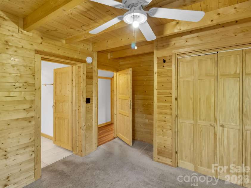 200 Linsonwood Ridge, Waynesville, NC 28786.  MLS# CAR4431585, YatesRealty ID 54960. 