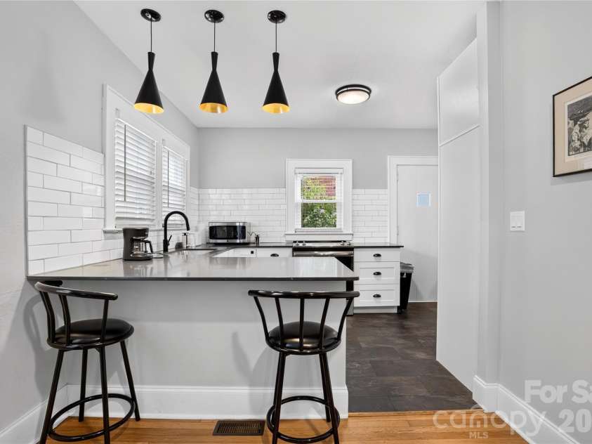 2314 Broad Street, Winston Salem, NC 27127.  MLS# CAR4405936, YatesRealty ID 54965. 