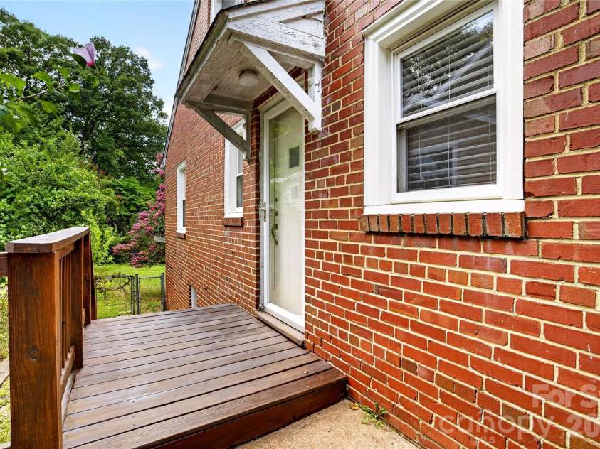 2314 Broad Street, Winston Salem, NC 27127.  MLS# CAR4405936, YatesRealty ID 54965. 