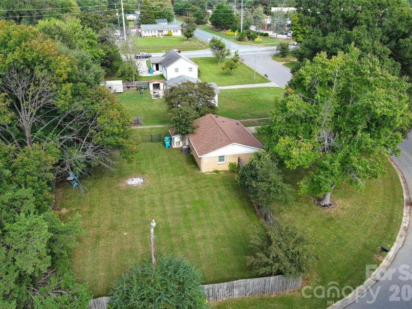 5704 Hillcrest Circle, Indian Trail, NC 28079.  MLS# CAR4425701, YatesRealty ID 54967. 
