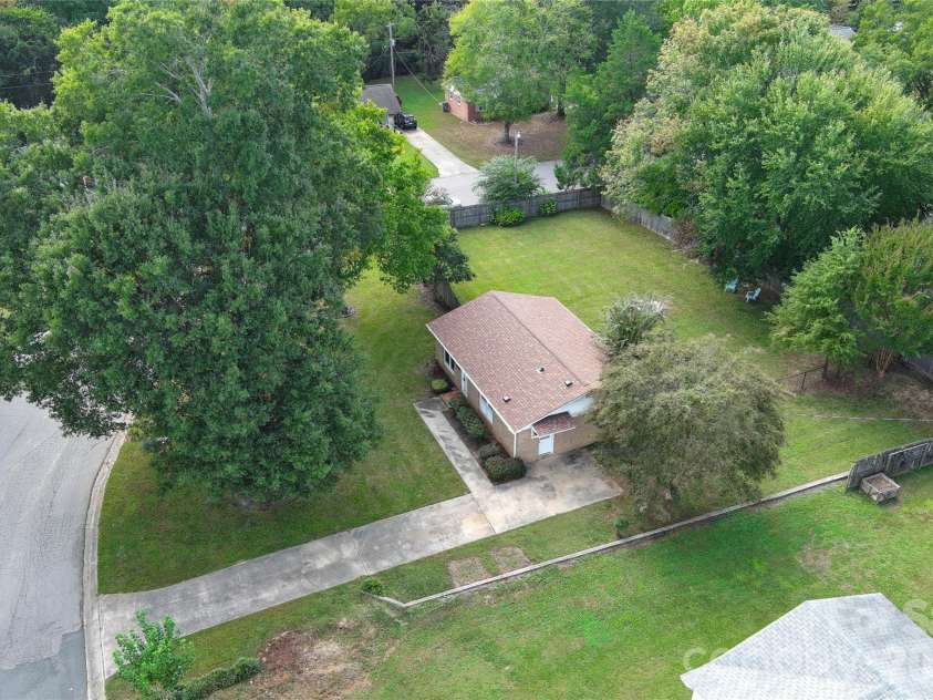 5704 Hillcrest Circle, Indian Trail, NC 28079.  MLS# CAR4425701, YatesRealty ID 54967. 