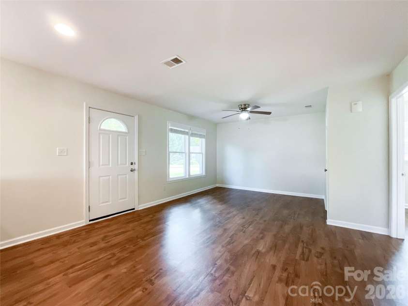 5704 Hillcrest Circle, Indian Trail, NC 28079.  MLS# CAR4425701, YatesRealty ID 54967. 