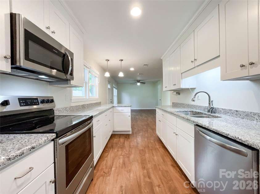 5704 Hillcrest Circle, Indian Trail, NC 28079.  MLS# CAR4425701, YatesRealty ID 54967. 
