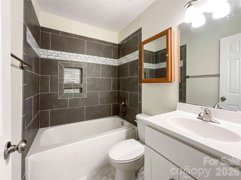 5704 Hillcrest Circle, Indian Trail, NC 28079.  MLS# CAR4425701, YatesRealty ID 54967. 