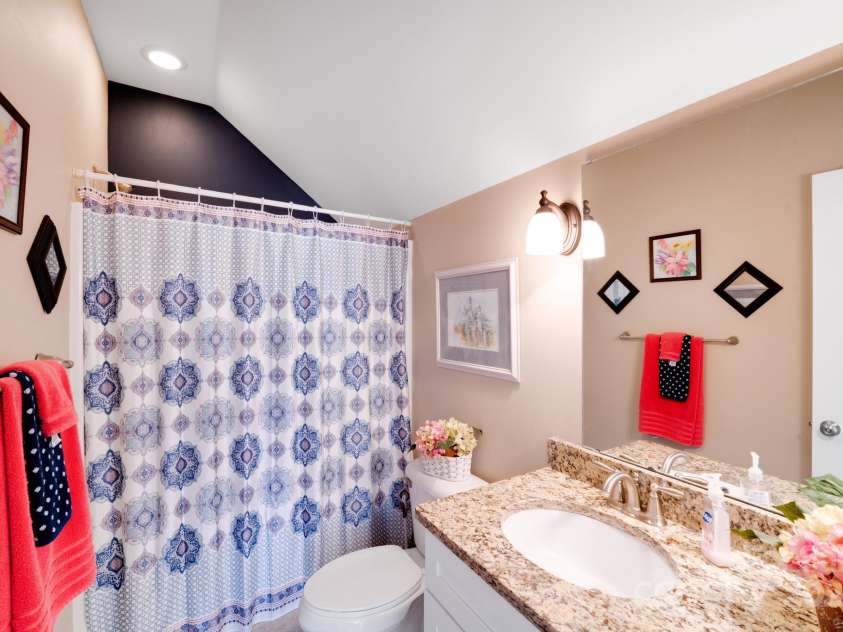 1016 Secretariat Drive, York, SC 29745.  MLS# CAR4244338, YatesRealty ID 5497. 3rd Full bath-upstairs