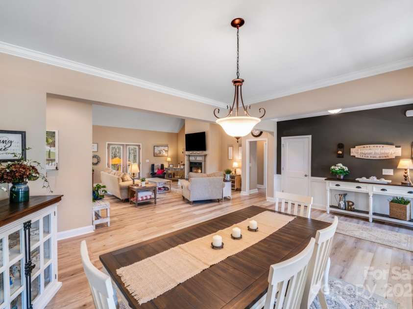 1016 Secretariat Drive, York, SC 29745.  MLS# CAR4244338, YatesRealty ID 5497. 