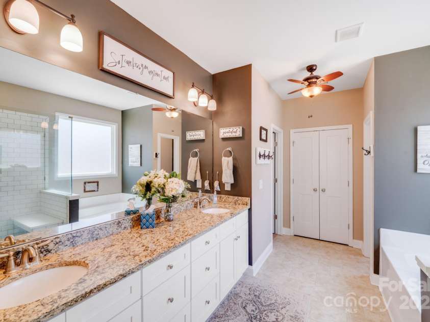 1016 Secretariat Drive, York, SC 29745.  MLS# CAR4244338, YatesRealty ID 5497. 