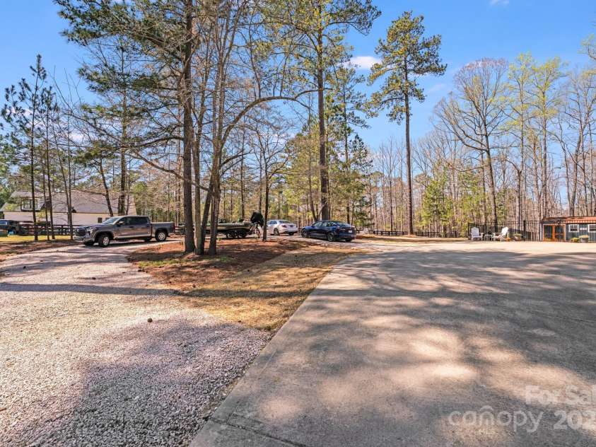 1016 Secretariat Drive, York, SC 29745.  MLS# CAR4244338, YatesRealty ID 5497. 