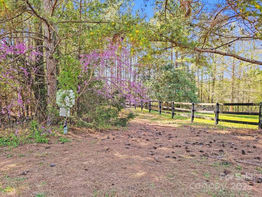 1016 Secretariat Drive, York, SC 29745.  MLS# CAR4244338, YatesRealty ID 5497. 