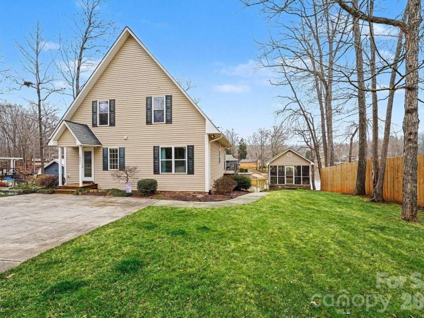 1901 Warf Road, Lexington, NC 27292.  MLS# CAR4353077, YatesRealty ID 5497. 