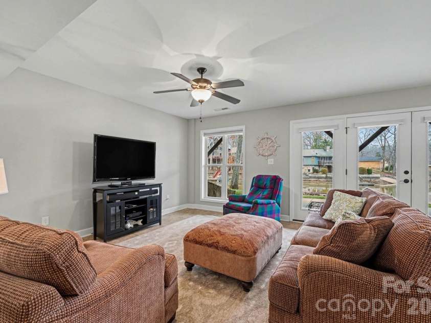 1901 Warf Road, Lexington, NC 27292.  MLS# CAR4353077, YatesRealty ID 5497. 