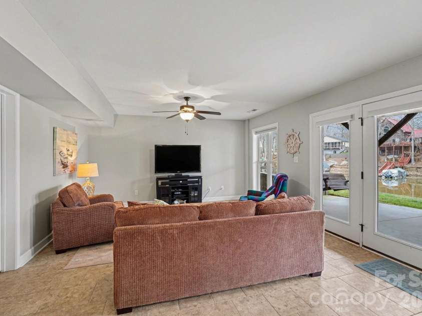 1901 Warf Road, Lexington, NC 27292.  MLS# CAR4353077, YatesRealty ID 5497. 