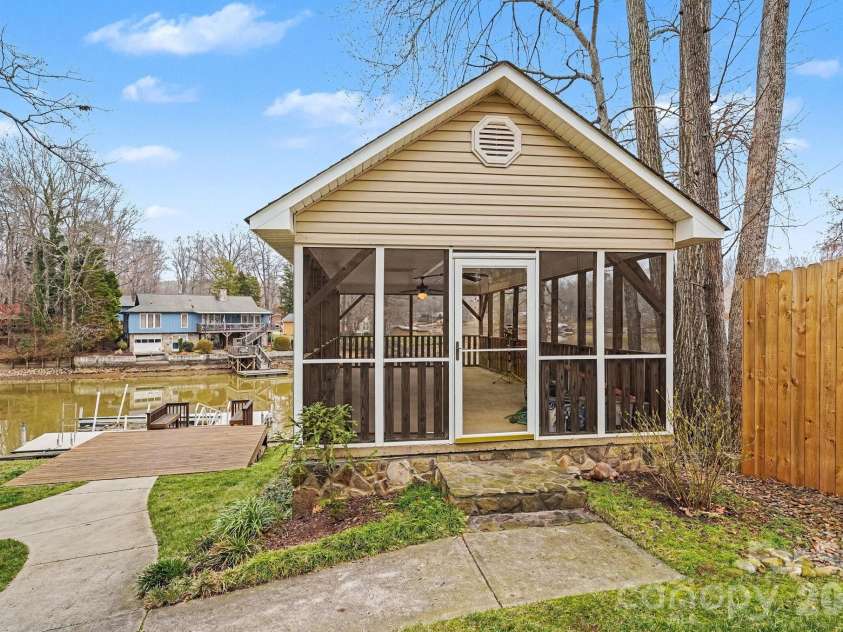 1901 Warf Road, Lexington, NC 27292.  MLS# CAR4353077, YatesRealty ID 5497. 