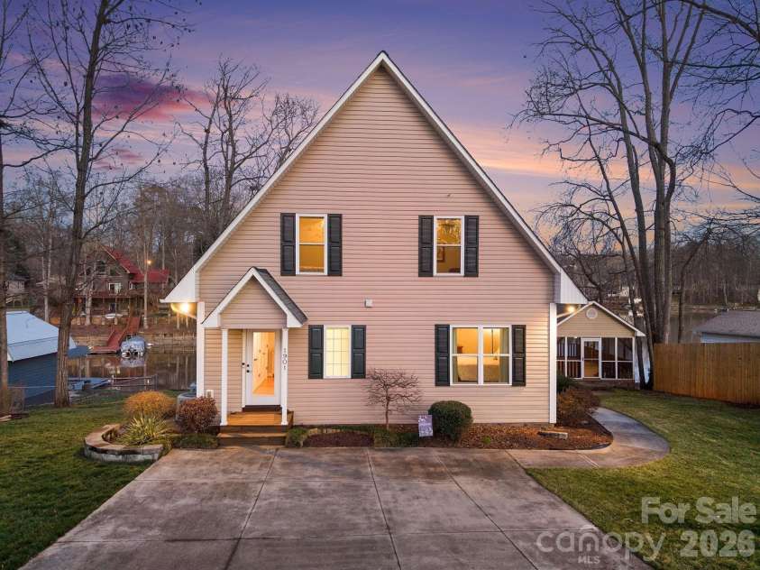 1901 Warf Road, Lexington, NC 27292.  MLS# CAR4353077, YatesRealty ID 5497. 