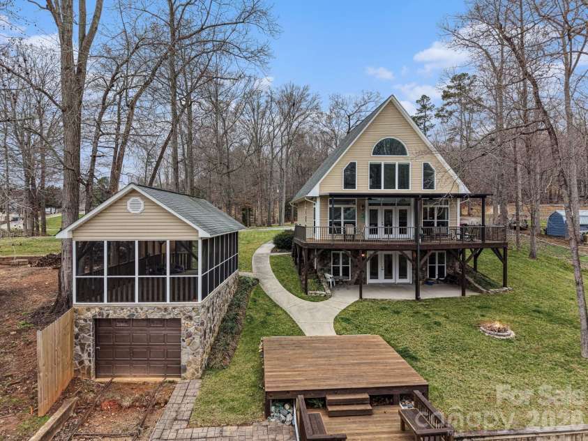 1901 Warf Road, Lexington, NC 27292.  MLS# CAR4353077, YatesRealty ID 5497. 