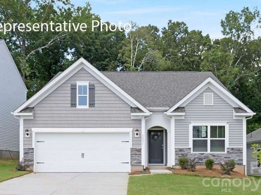 158 Maple Valley Street, Statesville, NC 28677.  MLS# CAR4431831, YatesRealty ID 54973. 