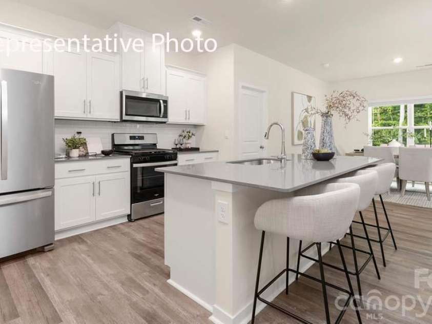 158 Maple Valley Street, Statesville, NC 28677.  MLS# CAR4431831, YatesRealty ID 54973. 