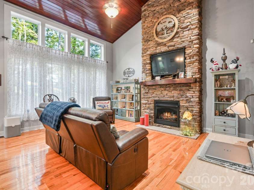 2641 Blowing Rock Boulevard, Lenoir, NC 28645.  MLS# CAR4428984, YatesRealty ID 54974. 