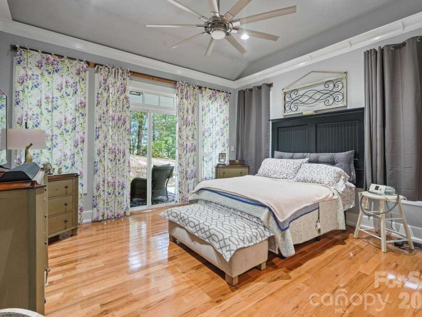 2641 Blowing Rock Boulevard, Lenoir, NC 28645.  MLS# CAR4428984, YatesRealty ID 54974. 