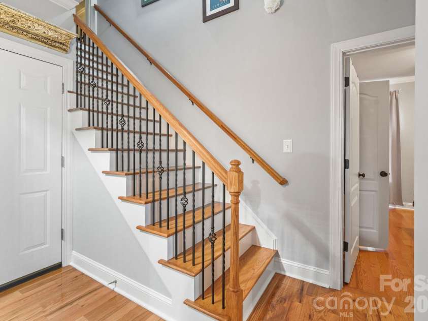 2641 Blowing Rock Boulevard, Lenoir, NC 28645.  MLS# CAR4428984, YatesRealty ID 54974. 