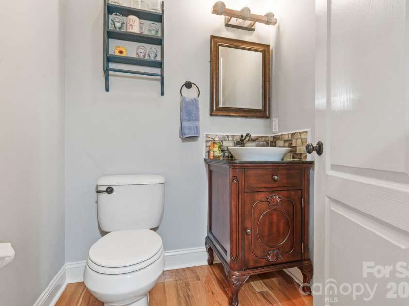 2641 Blowing Rock Boulevard, Lenoir, NC 28645.  MLS# CAR4428984, YatesRealty ID 54974. 