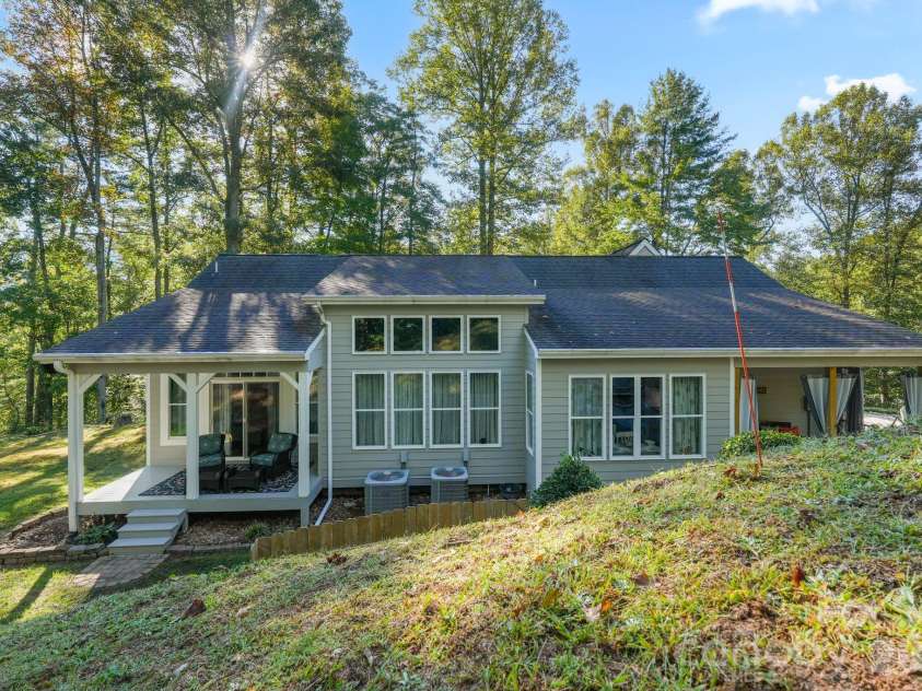 2641 Blowing Rock Boulevard, Lenoir, NC 28645.  MLS# CAR4428984, YatesRealty ID 54974. 