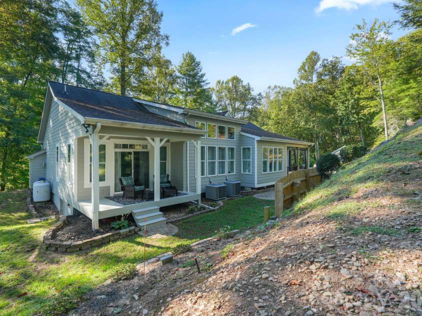 2641 Blowing Rock Boulevard, Lenoir, NC 28645.  MLS# CAR4428984, YatesRealty ID 54974. 
